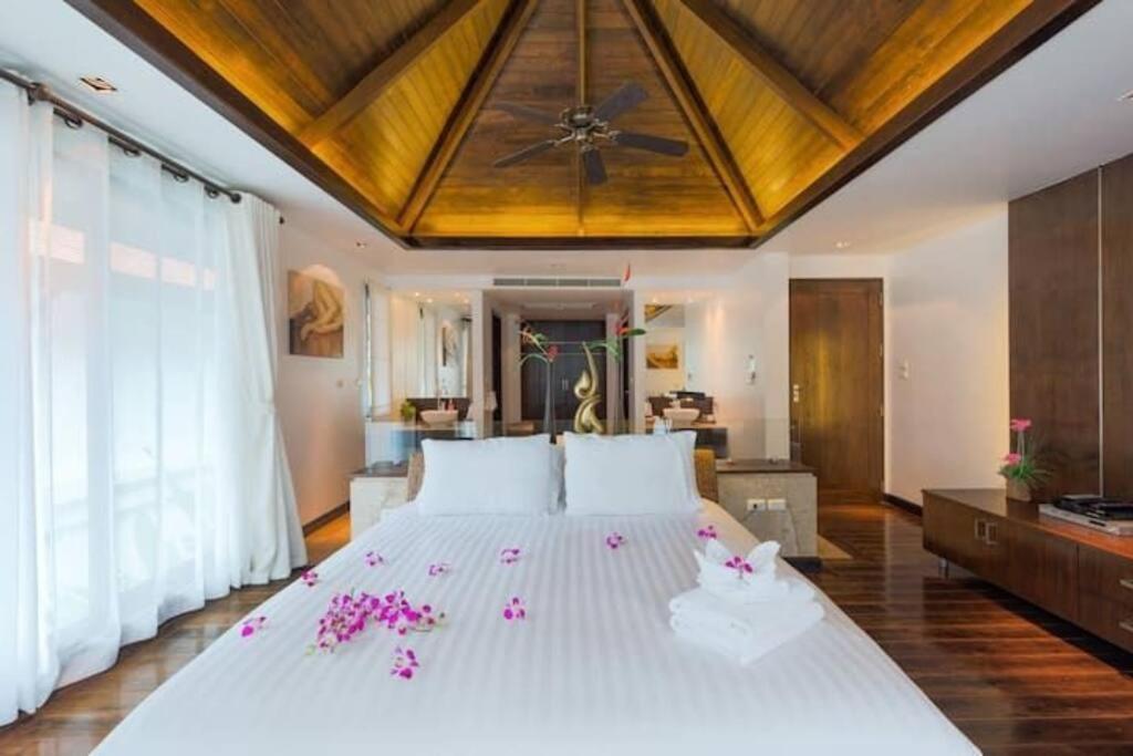 Biệt thự Seaview Villa芭东一线海景豪华6卧别墅 3晚免费接机 女佣管家服务 早餐