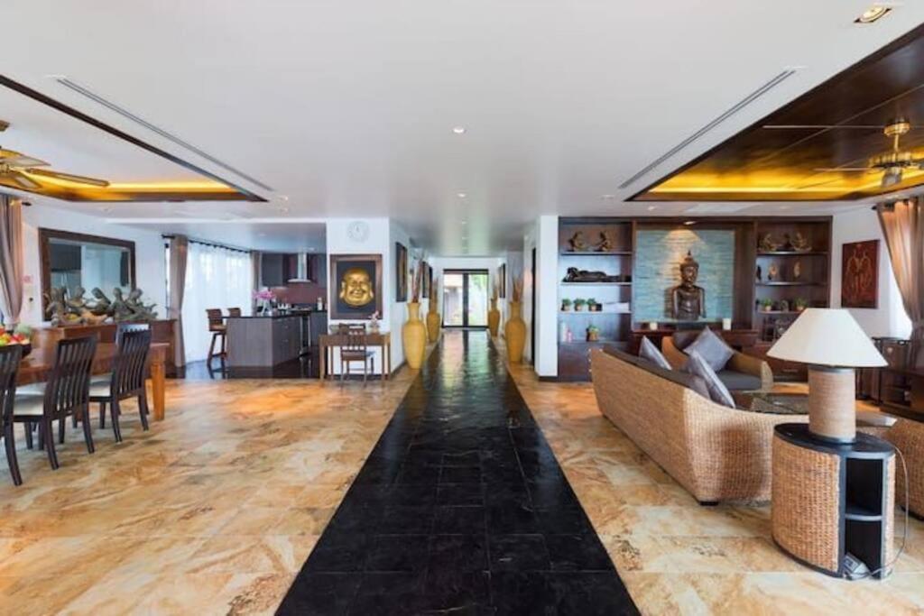 Biệt thự Seaview Villa芭东一线海景豪华6卧别墅 3晚免费接机 女佣管家服务 早餐